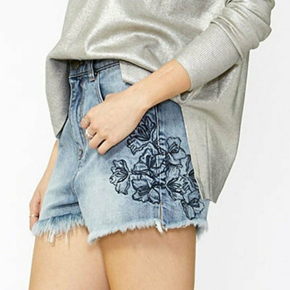 DECJUBA Shorts Decjuba Reese Denim Shorts Size 8 Embroidered Poshmark